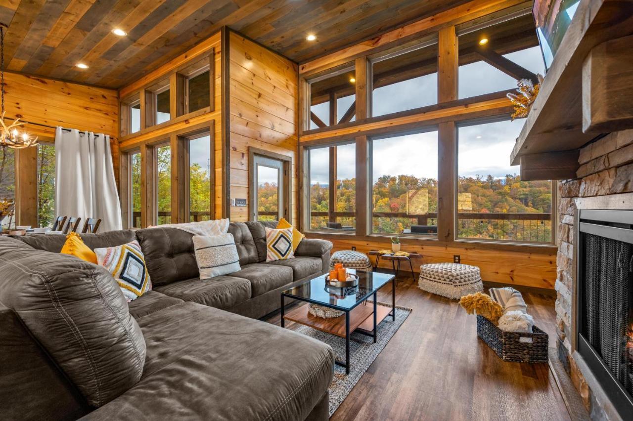 The Overlook - '21 Cabin - Gorgeous Unobstructed Views - Fire Pit Table - Gamerm - Hottub - Xbox - Lots Of Bears Gatlinburg Eksteriør billede