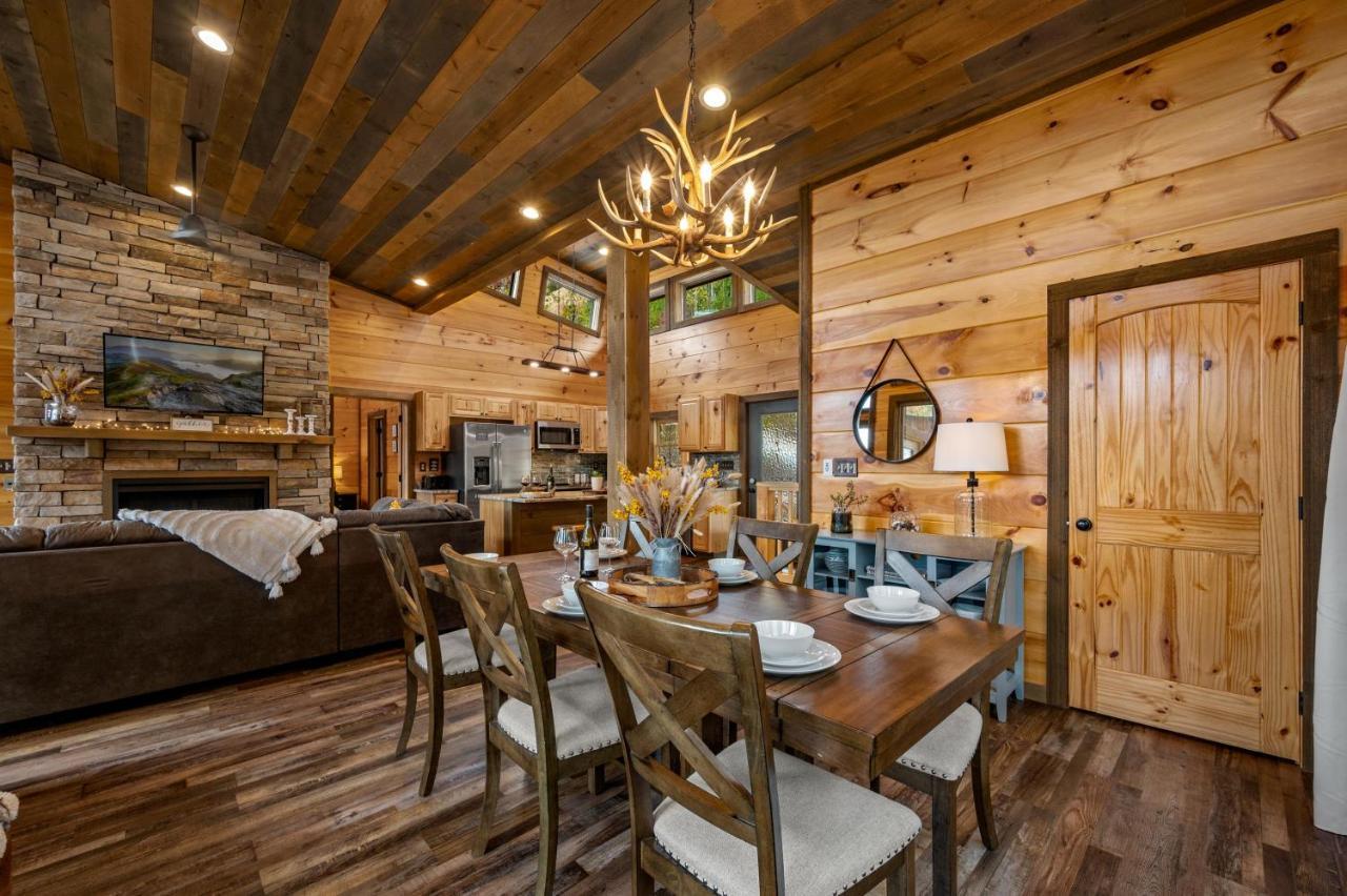 The Overlook - '21 Cabin - Gorgeous Unobstructed Views - Fire Pit Table - Gamerm - Hottub - Xbox - Lots Of Bears Gatlinburg Eksteriør billede