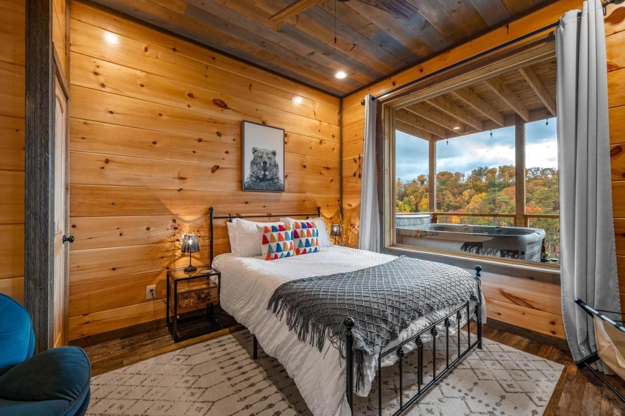 The Overlook - '21 Cabin - Gorgeous Unobstructed Views - Fire Pit Table - Gamerm - Hottub - Xbox - Lots Of Bears Gatlinburg Eksteriør billede