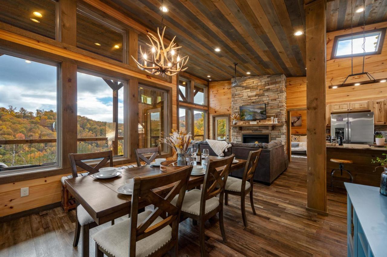 The Overlook - '21 Cabin - Gorgeous Unobstructed Views - Fire Pit Table - Gamerm - Hottub - Xbox - Lots Of Bears Gatlinburg Eksteriør billede