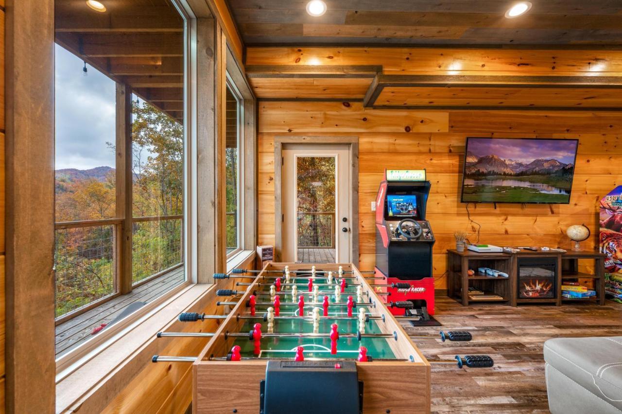 The Overlook - '21 Cabin - Gorgeous Unobstructed Views - Fire Pit Table - Gamerm - Hottub - Xbox - Lots Of Bears Gatlinburg Eksteriør billede