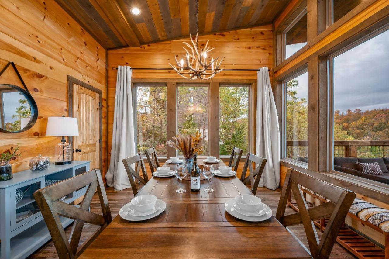 The Overlook - '21 Cabin - Gorgeous Unobstructed Views - Fire Pit Table - Gamerm - Hottub - Xbox - Lots Of Bears Gatlinburg Eksteriør billede