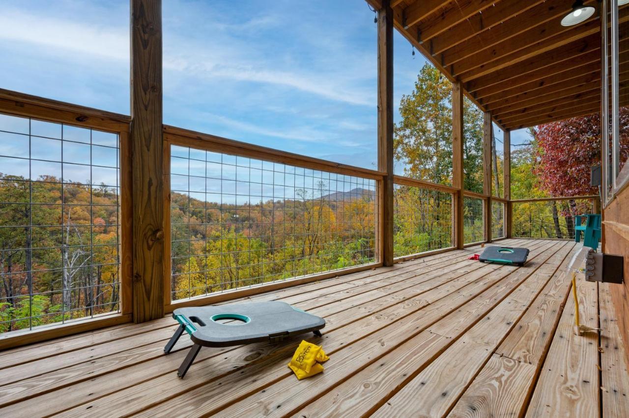 The Overlook - '21 Cabin - Gorgeous Unobstructed Views - Fire Pit Table - Gamerm - Hottub - Xbox - Lots Of Bears Gatlinburg Eksteriør billede