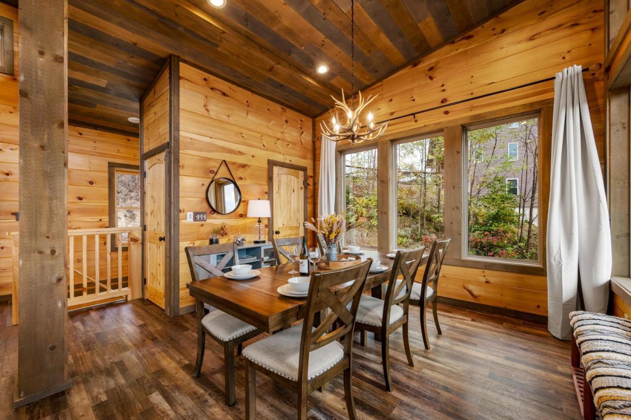 The Overlook - '21 Cabin - Gorgeous Unobstructed Views - Fire Pit Table - Gamerm - Hottub - Xbox - Lots Of Bears Gatlinburg Eksteriør billede