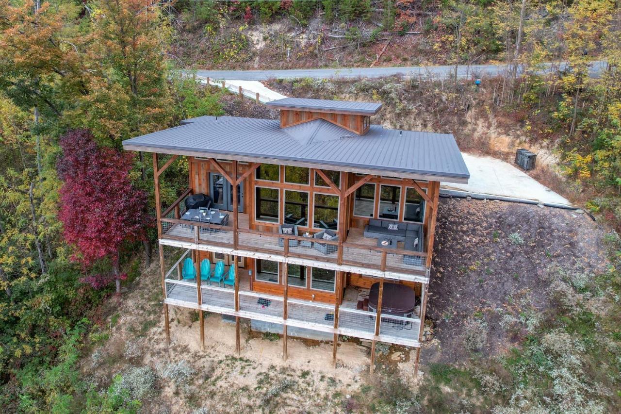 The Overlook - '21 Cabin - Gorgeous Unobstructed Views - Fire Pit Table - Gamerm - Hottub - Xbox - Lots Of Bears Gatlinburg Eksteriør billede